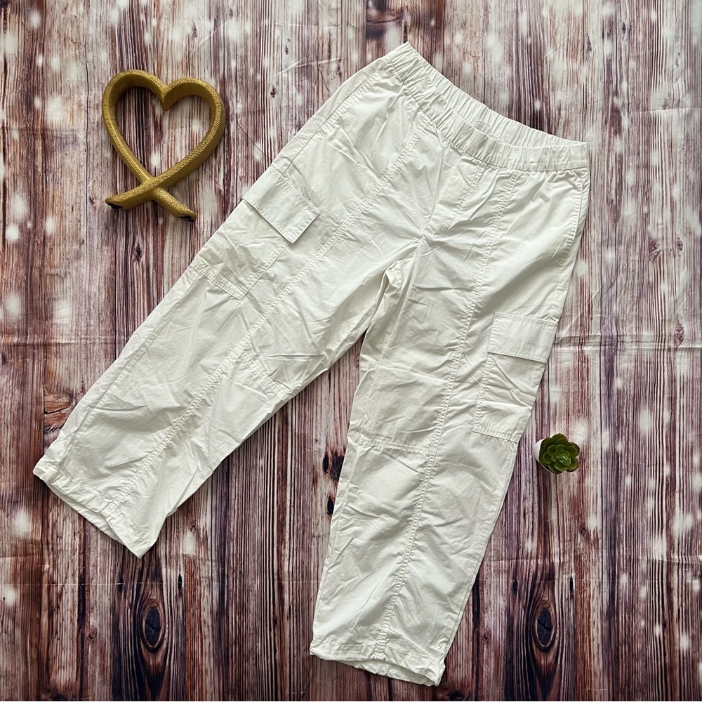 GAP Women's Cream Cargo Pants